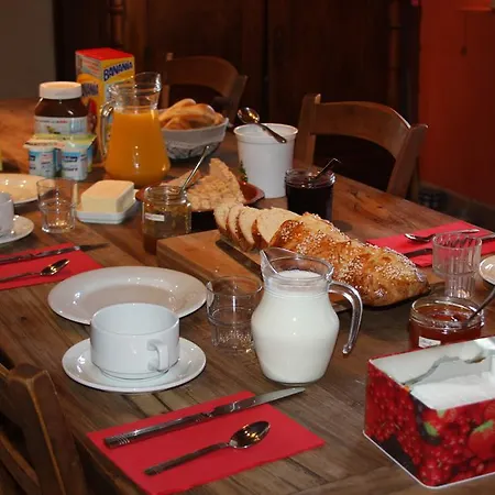 Montena Des Collines Bed & Breakfast 3*